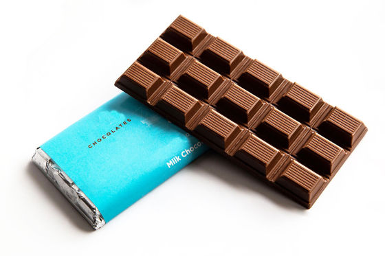 Máquina de embalagem de comprimidos/barras de chocolate de 220 V 50/60 Hz para serviço local