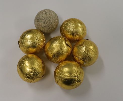 Linha de produção de máquinas automáticas de embrulho de bolas de chocolate OEM